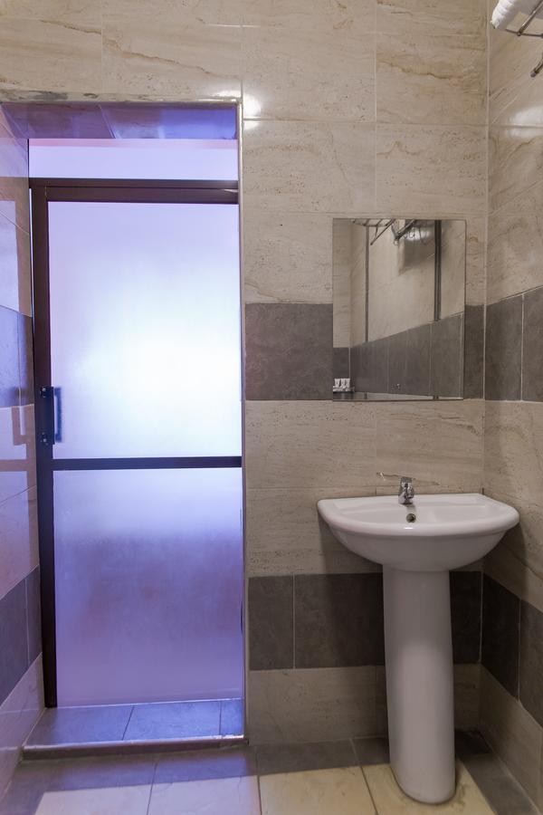 Enkare Hotel Nairobi Buitenkant foto